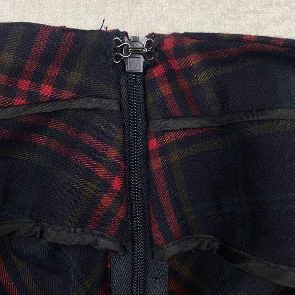 Zac & Rachel Skirt Women Size 8 Plaid Navy Red‎ A-Line Stretch Side Zip - Picture 5 of 12
